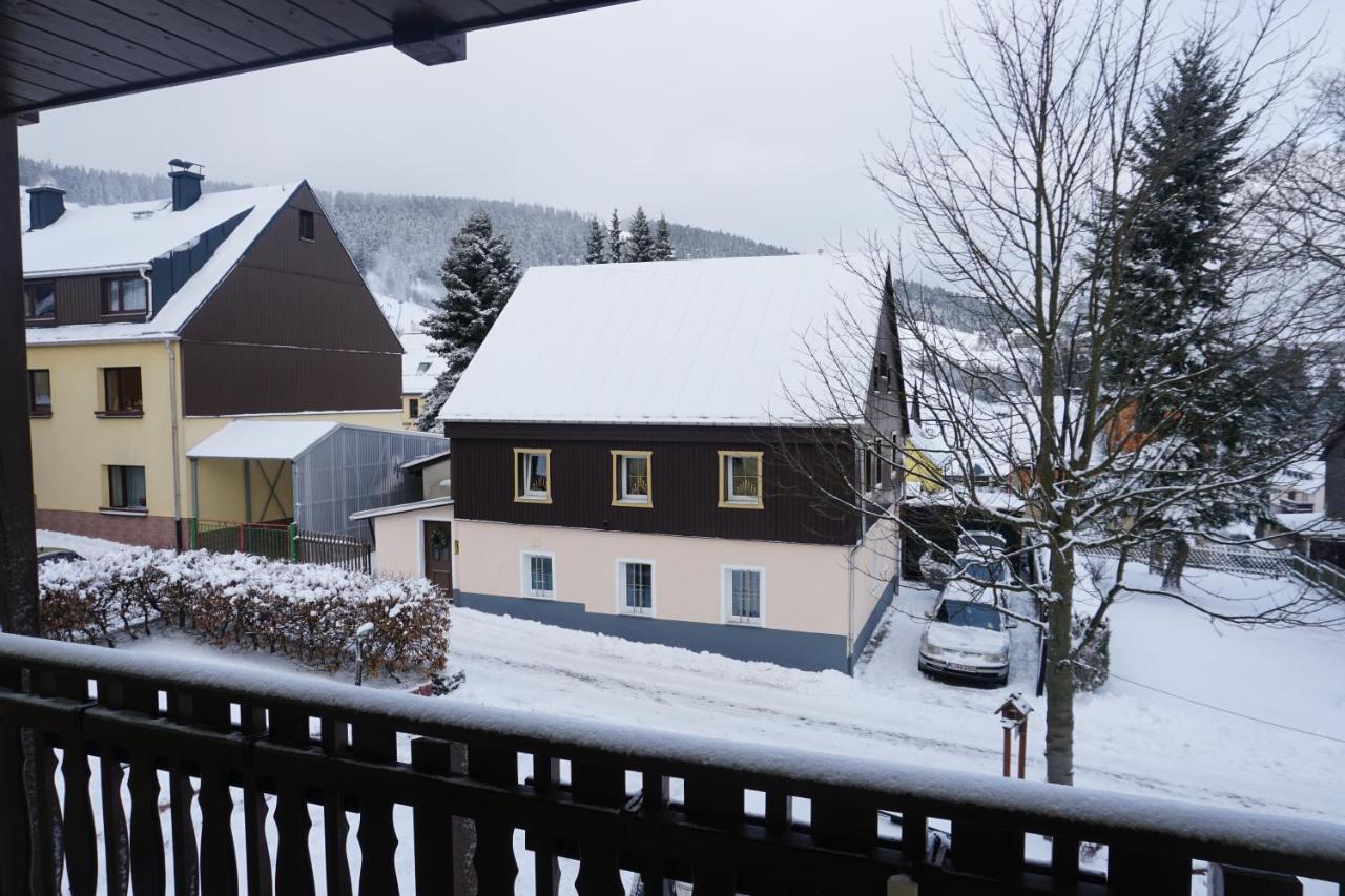 Ferienwohnung Korn Mit Tiefgarage Und Skiraum Oberwiesenthal Exteriér fotografie